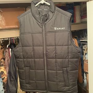 Ariat vest
